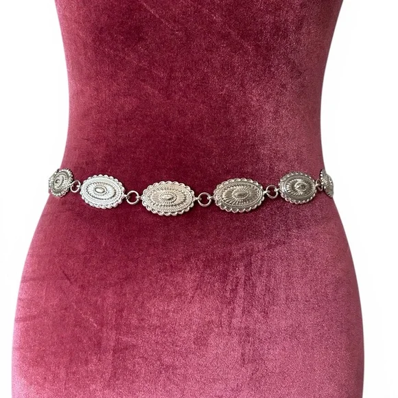 Illuma Women’s Silver Concho Statement Belt NWT - Picture 1 of 8